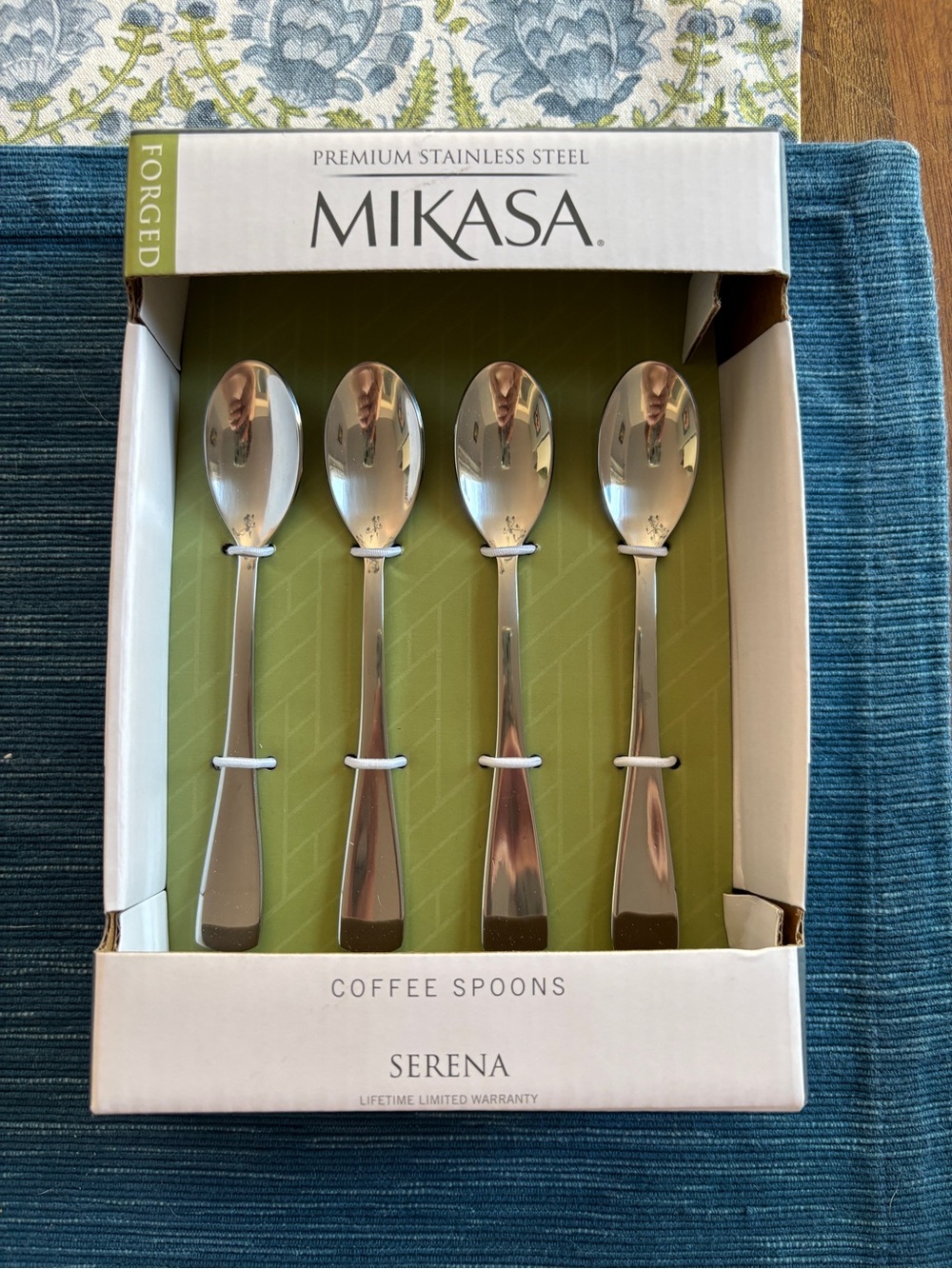 Mikasa Serena Stainless Steel Polished Silver Coffee Spoon Set (4)